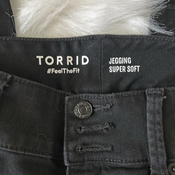 Torrid Jeggings - Picture 3 of 5
